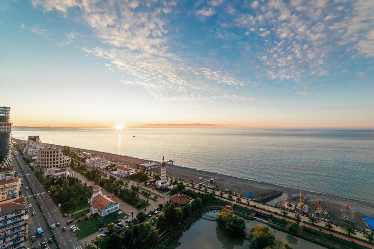 Orbi City Sea View Hotell Batumi Exteriör bild
